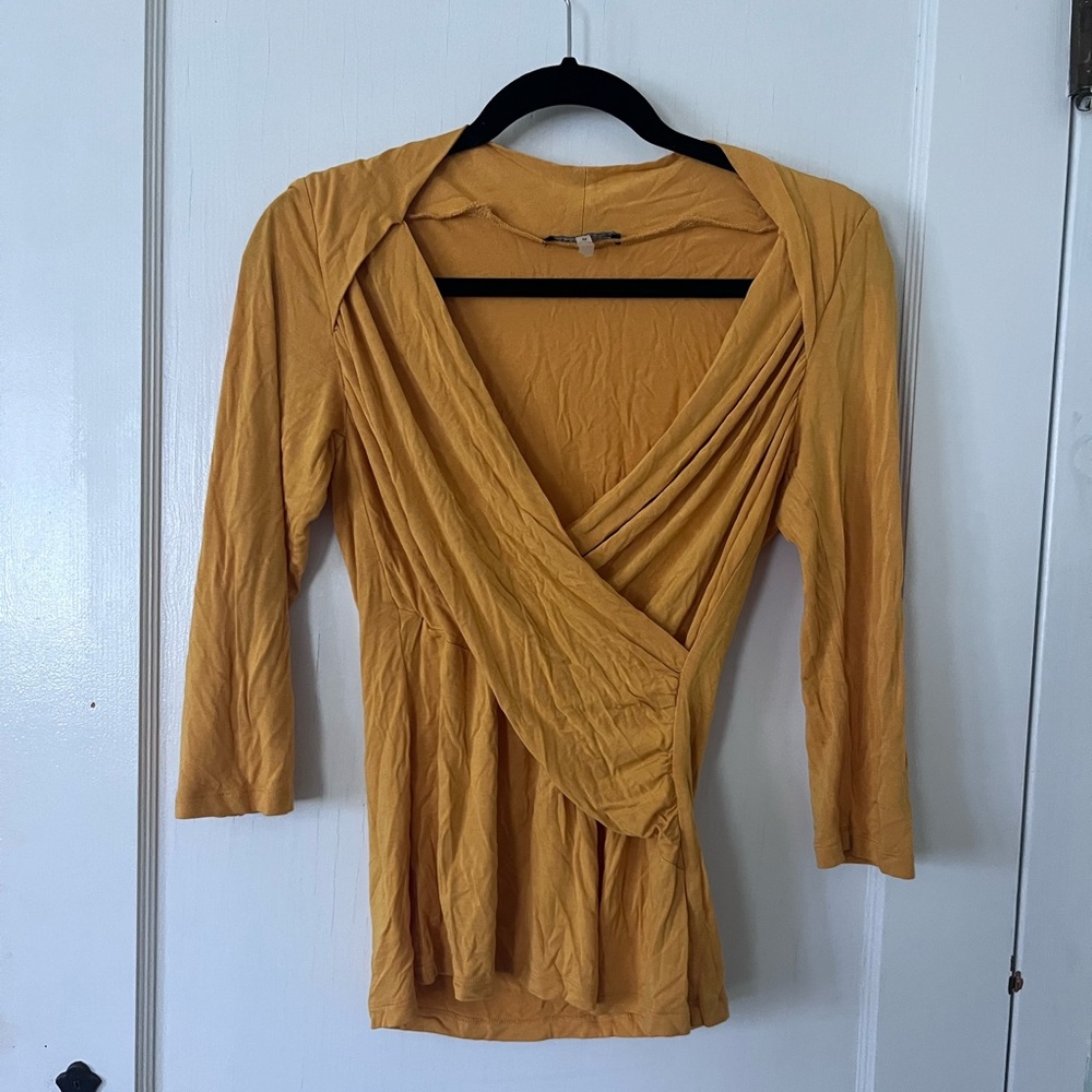 Cable & Gauge Yellow long sleeve top